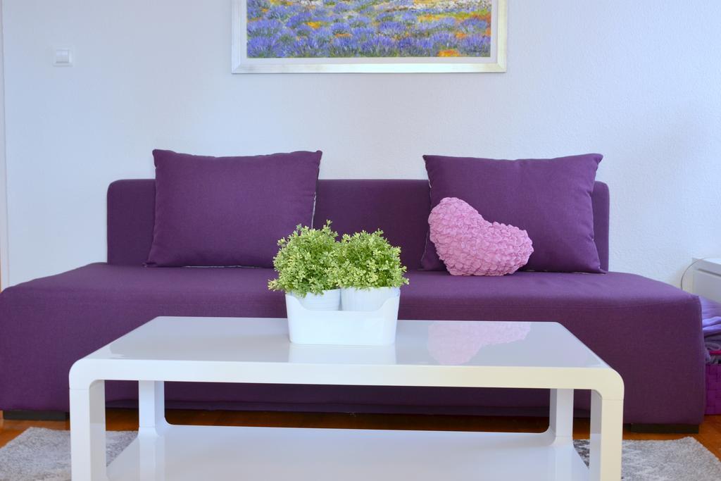 Iris Beach Apartments Каштела Экстерьер фото